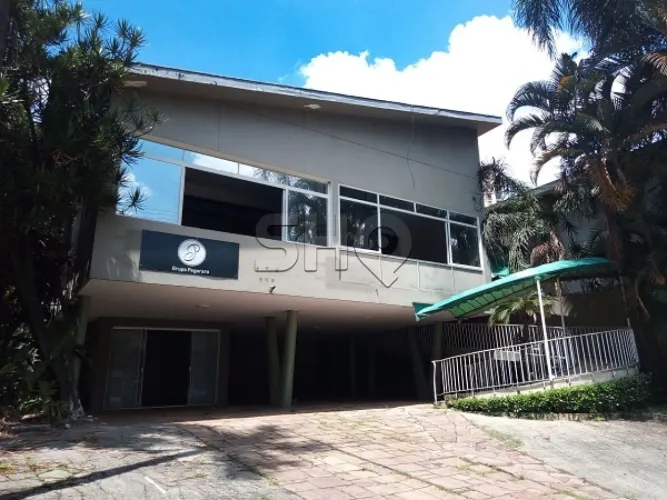 Em 01 01 26 - Casa em fase de reforma, novas condições em breve !!