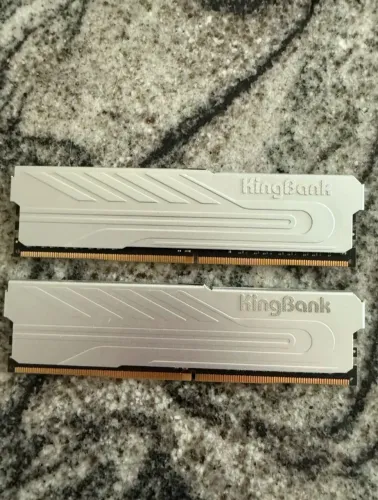 Memoria KingBank 16GB(2x8GB)DDR4-3200 CL16