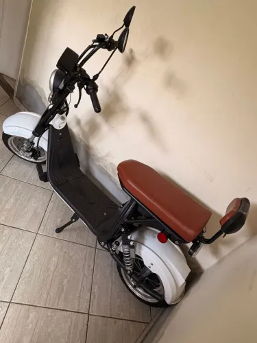 MOTO ELÉTRICA - ECONOMIA, ESTILO E SUSTENTABILIDADE