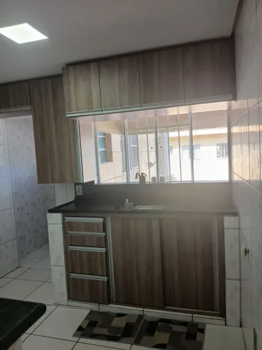 Aluga se casa na Vila São José,  para casal sem filhos e  sem pet 