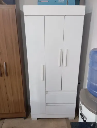Guarda roupa novo em oferta 