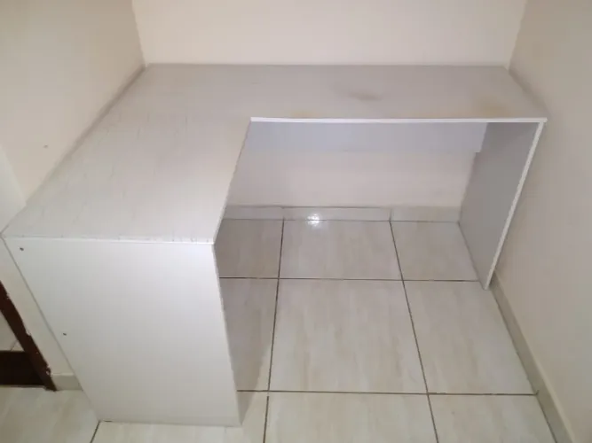 Mesa de Escritório em L