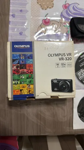 Câmera fotográfica Olympus VR-320, azul, 14 MP e zoom óptico 12,5x