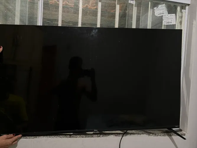 Vende-se Tv para retirada de peças 