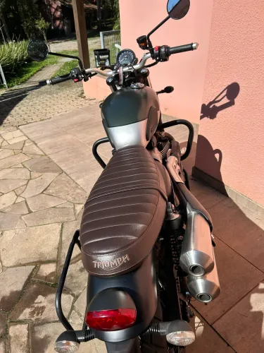 Vendo triumph street scrambler 900