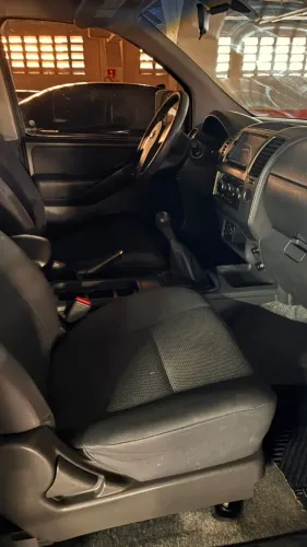 Nissan Frontier S CD 4X4 2.5 TB Diesel 2014