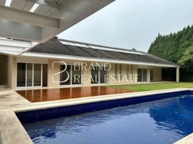 Casa de condomínio com 1186 m², 5 quartos sendo 5 suítes à venda no bairro Morumbi.