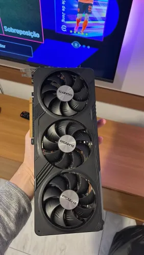 Placa de vídeo RX 7700 XT