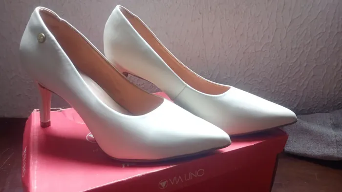 Scarpin Via Uno off white 38 novo
