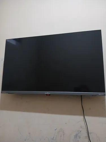 Smart SmarTV 32" HD Britânia Roku TV Wi-Fi Dolby Audio