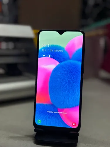 Celular A30 - Baratinho com garantia  