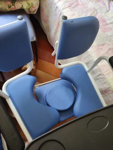 Cadeira de transferência e banho, hidráulica, completa para idosos/acamados