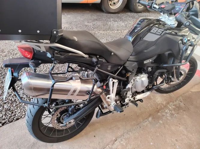 BMW GS850 triple black