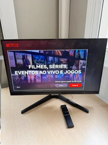 Samsung Smart Monitor M4 24? com Wi?Fi e HDMI - Smart TV integrada