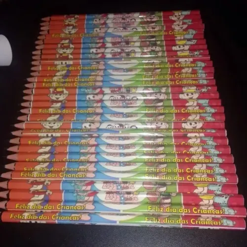 30 lápis personalizados