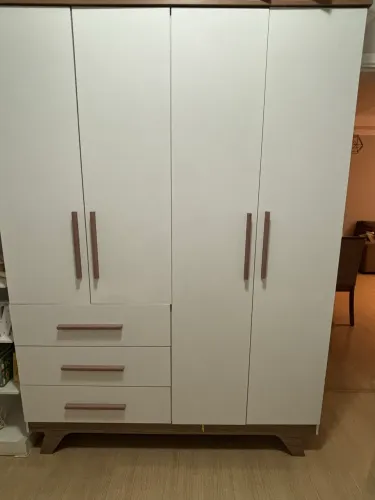 Guarda-roupa infantil