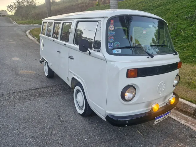 Volkswagen Kombi Standard/ Luxo/ Serie Prata 1996