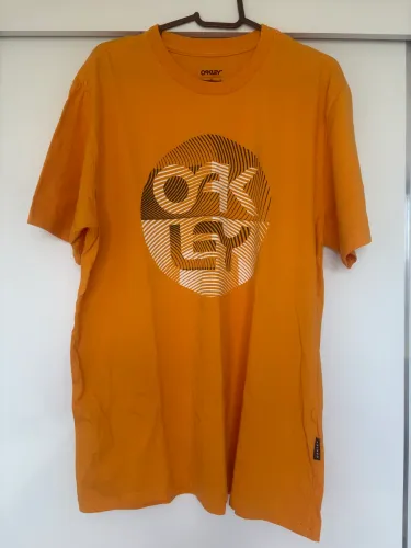 Camisa Oakley laranja tamanho G