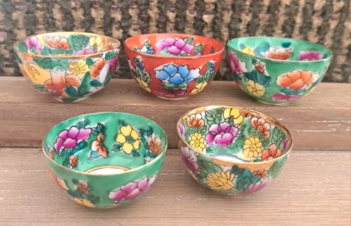Copos pequenos em porcelana Chinesa "casca de ovo" - Anos 1950/60