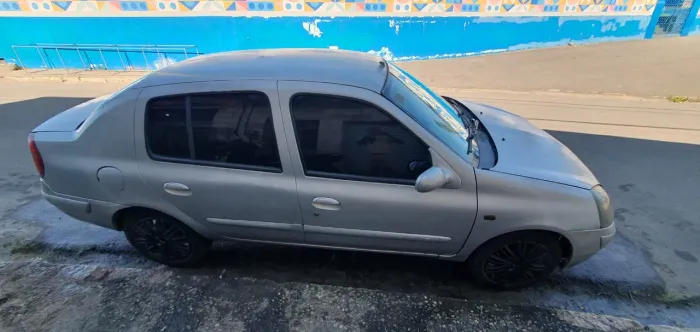 Renault Clio Authentique 1.0/1.0 Hi-power 16V 3P 2004