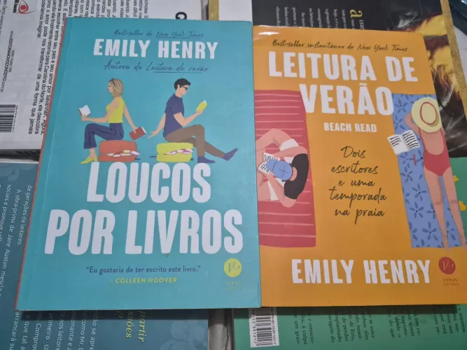 Kit de Livros : Loucos por livros e Leitura de verão de Emily Henry.