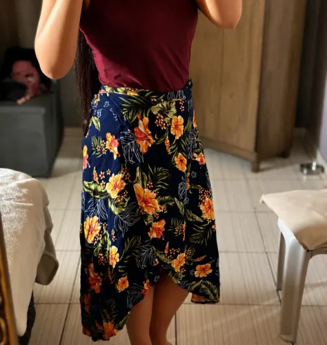 Saia linda nova transpassada