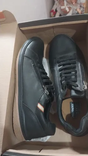 Vendo sapato masculino usado 1 vez praticamente novo tam.42 valor 80.00