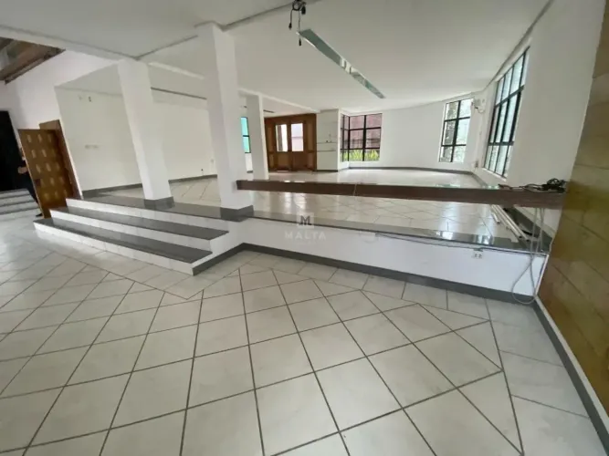 Casa Comercial para Aluguel Barirro Santa Lucia