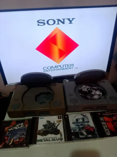 Playstation 1 dois Consoles e 4 jogos leia descrição