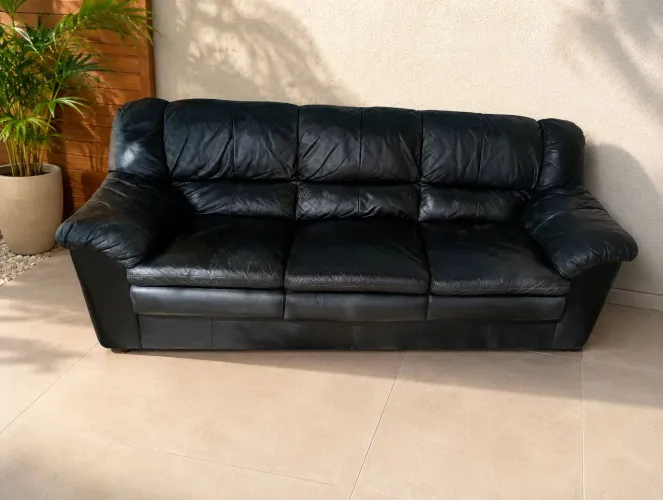 Sofá de couro legítimo 