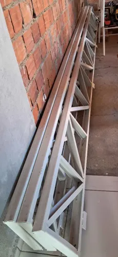 Vendo treliça reforçada de 5,5(SÓ UMA PEÇA)