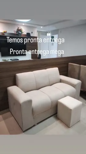 SOFÁ . SOFÁ BEGE . De 3 lugares 