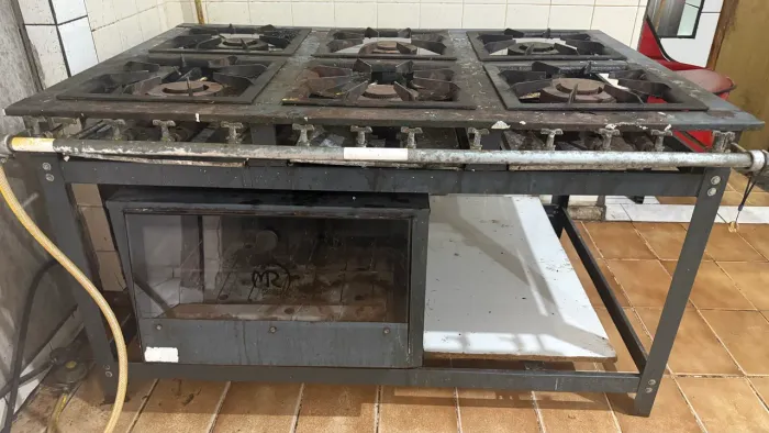 Fogão 6 bocas oc/ Forno