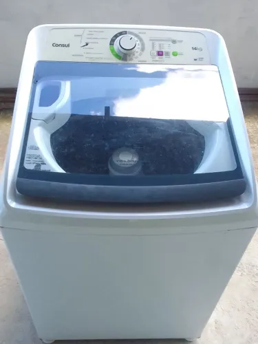 Vende-se máquina de lavar roupa 14kg Consul por R$400,00. Obs: motor não funciona.