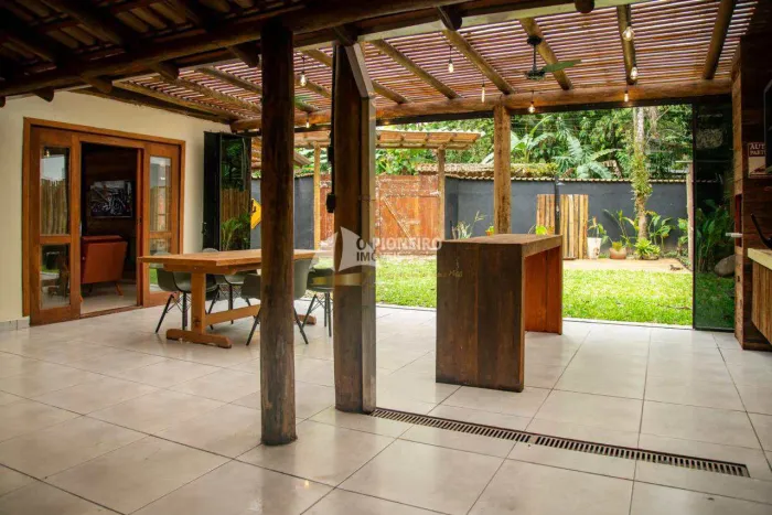 Casa com 2 quartos no Sertão de Camburi