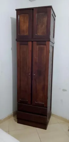 Guarda roupa 2 portas madeira pau darco