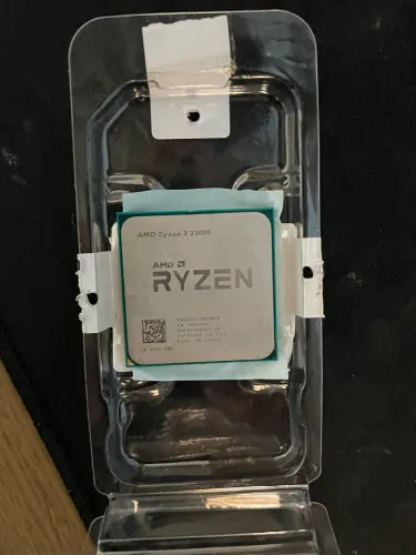 Processador AMD RYZEN 3 2200G - Vídeo integrado - Perfeito Estado