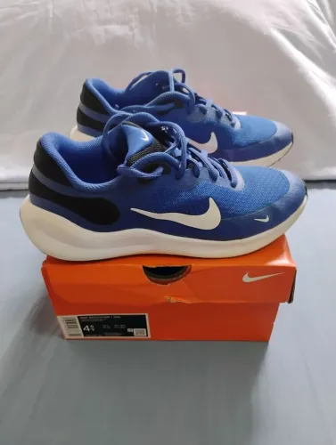 Tênis juvenil Nike Revolution 7