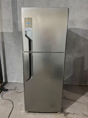 Geladeira Electrolux inox frost free 431 litros