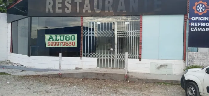 Alugo galpao no alto aririu