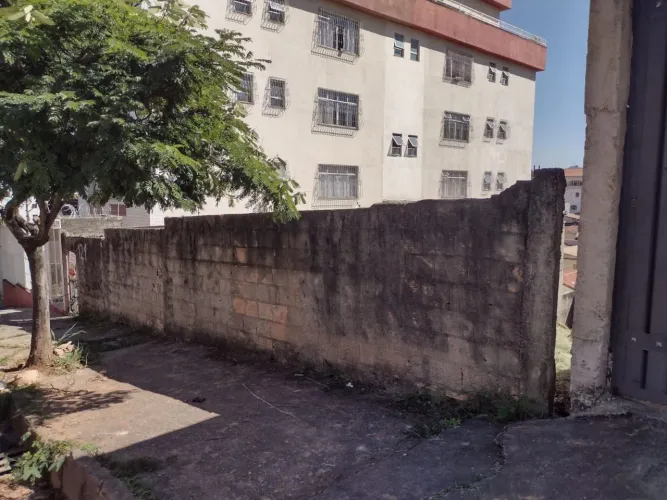 Lote de 360,00 m² Bairro Havai