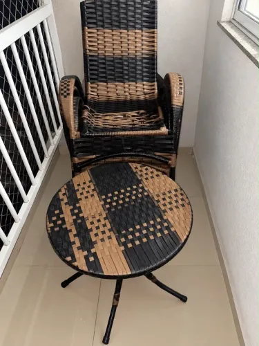 VENDO JOGO DE CADEIRAS