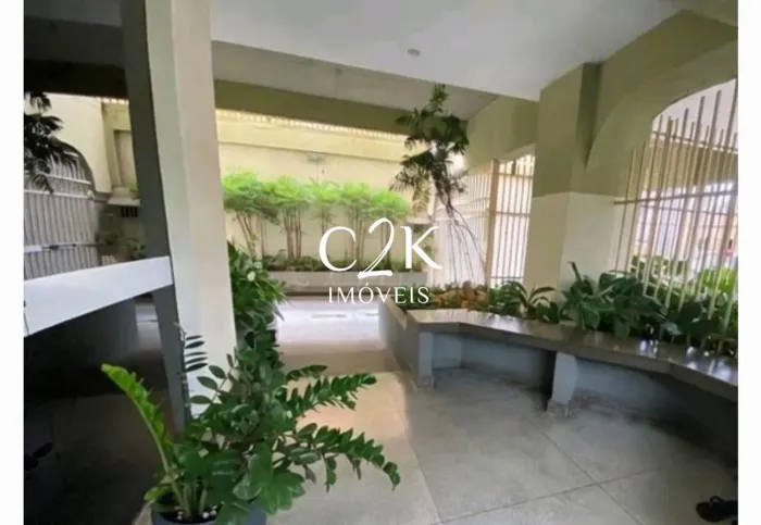 Apartamento 2 quartos com garagem no Setor Central