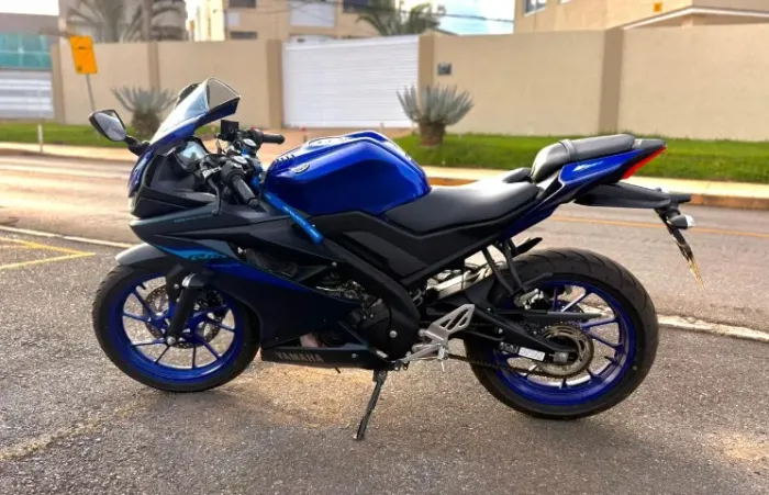 Yamaha R15 2025 Azul -APENAS 380 km -Único dono - NOVA