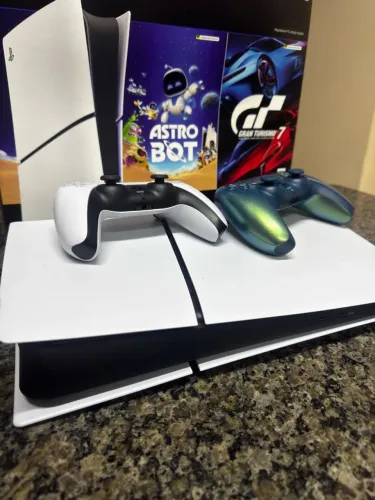 PlayStation 5 / PS5
