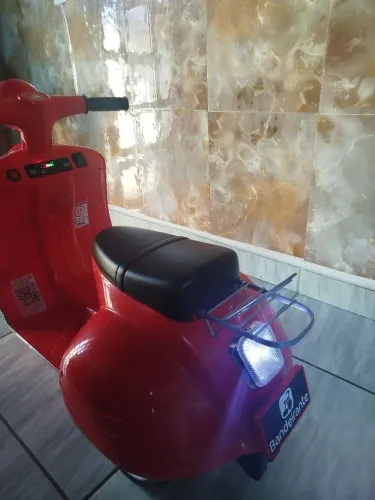 Motinha Elétrica Infantil Semi Nova