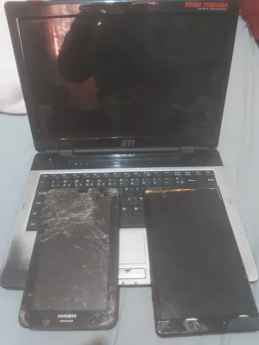 NOTEBOOK E 2 TABLETS, VENDA PARA RETIRADA DE PEÇAS! ACEITO OFERTAS