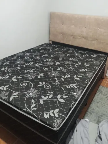 Vendo cama e cabeceira