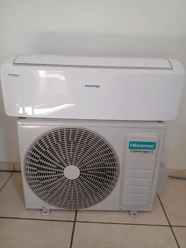 Ar condicionado Hisense 12mil Btu/h / 5 meses de USO