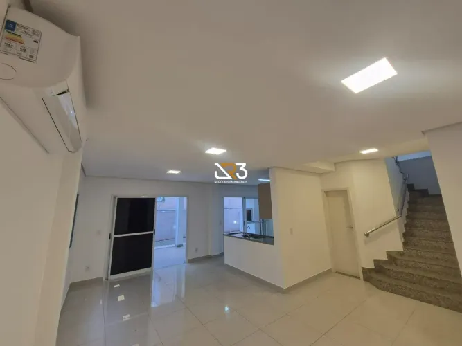 Casa em condomínio para locação no Royal Maison com 3 suítes, ar-condicionado e churrasque